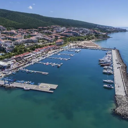 Horizon 20 'a' Апартамент